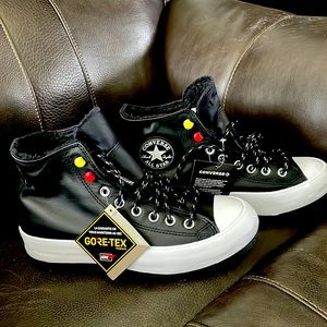 Women’s converse size 8.5